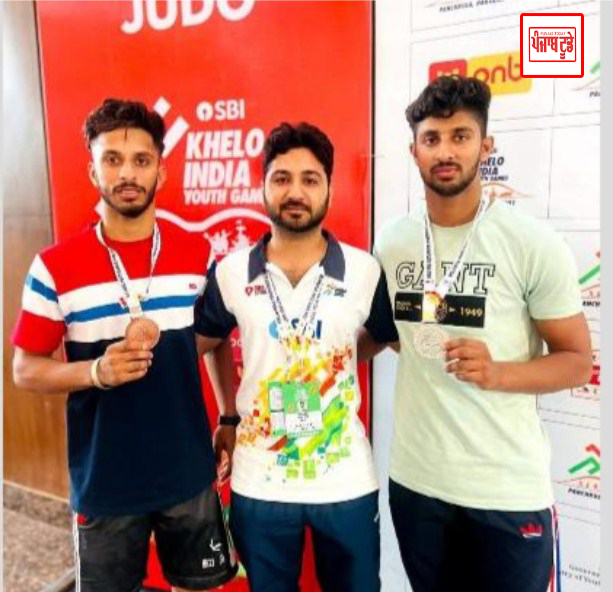 Judoka Sagar Sharma of Gurdaspur won bronze medal in 60 kg weight class and his brother Chirag Sharma won silver medal in 73 kg weight class.